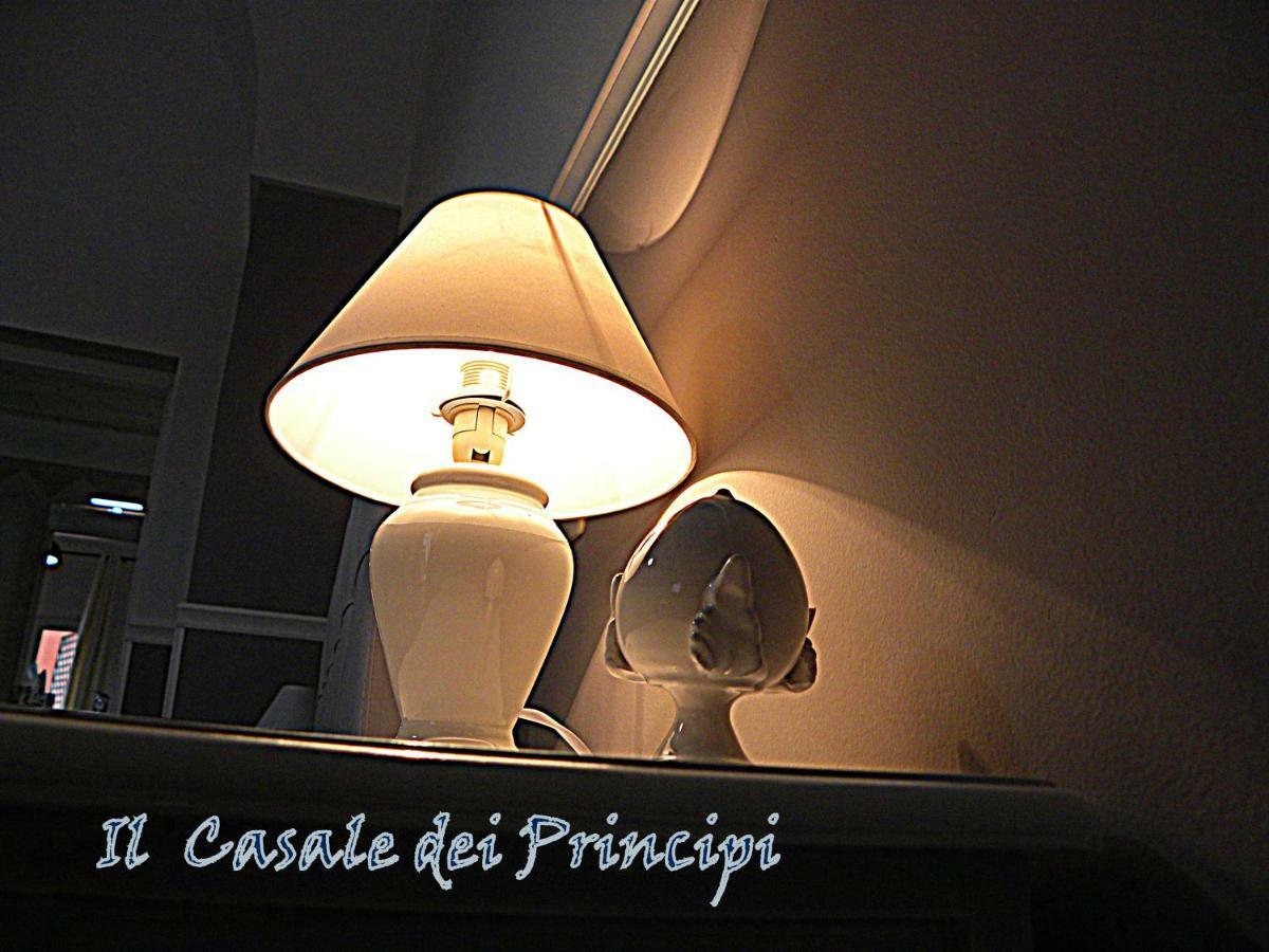 Il Casale Dei Principi Bed & Breakfast Lecce Bagian luar foto